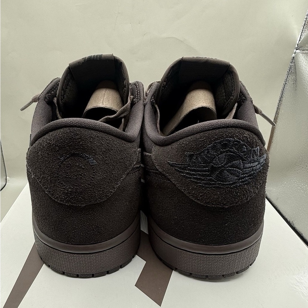 JORDAN 1 LOW TRAVIS SCOTT VELVET BROWN SIZE - Picture 4 of 5